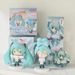 Anime Hatsune Miku & Cinnamoroll Action Figure