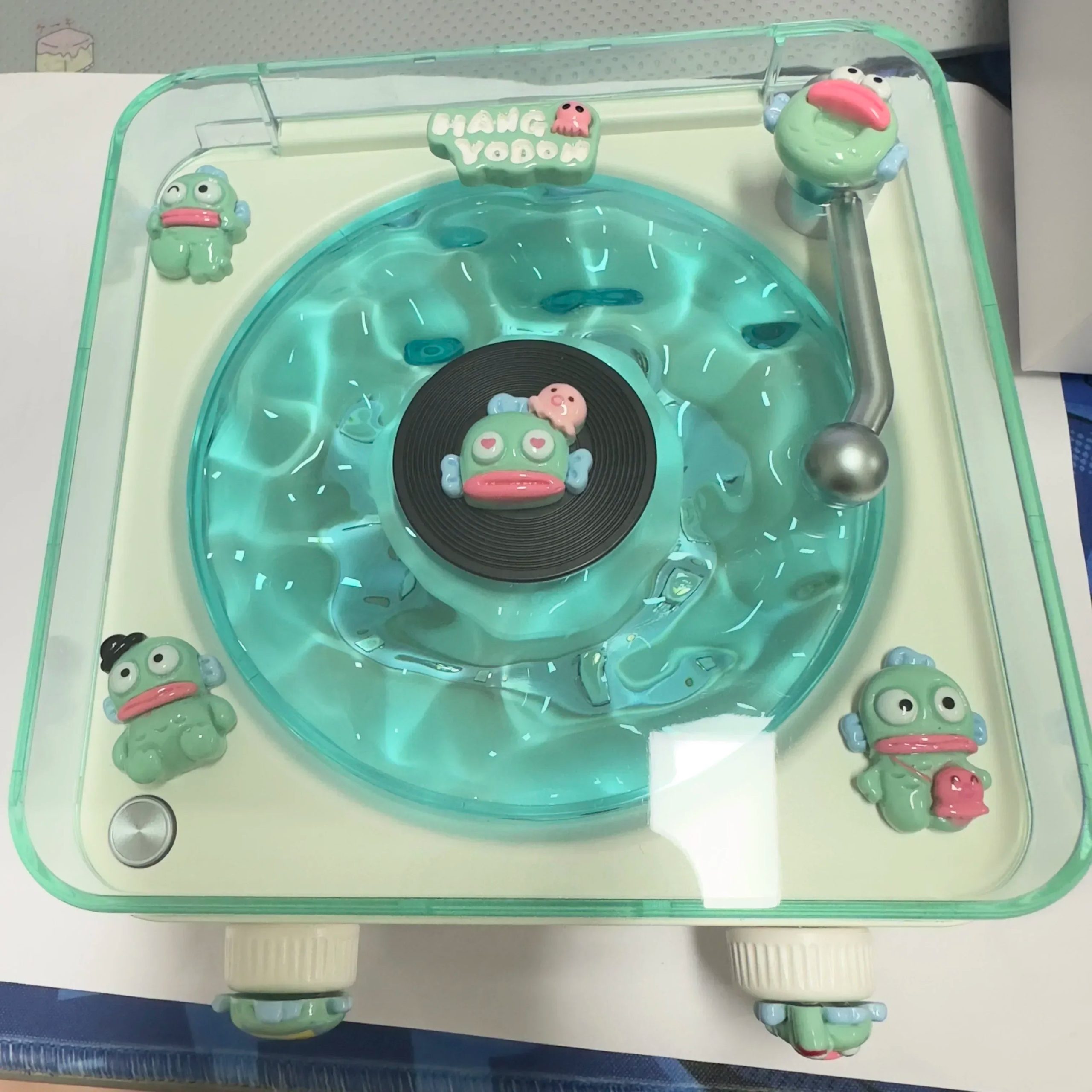 Hello Kitty Retro Bluetooth Speaker - Image 15